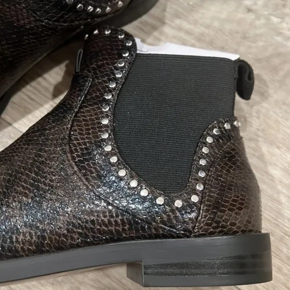 ZARA Almond Toe Boots