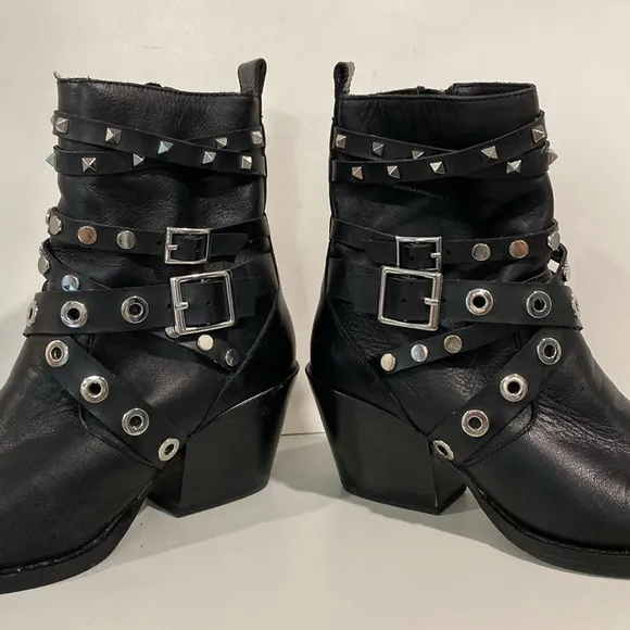 Zara Black Studded Leather Heeled Ankle Size 6