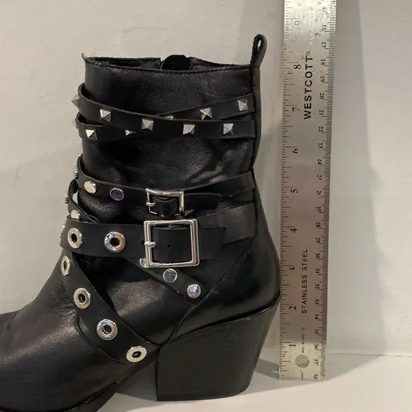 Zara Black Studded Leather Heeled Ankle Size 6