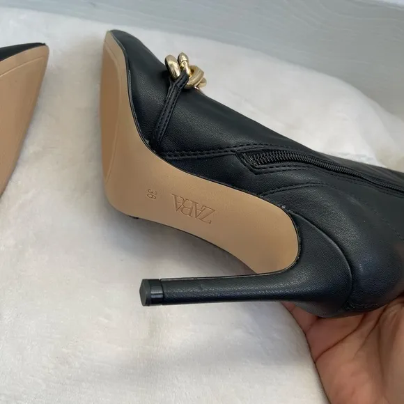 Zara chain trim heeled ankle boots bloggers favorite