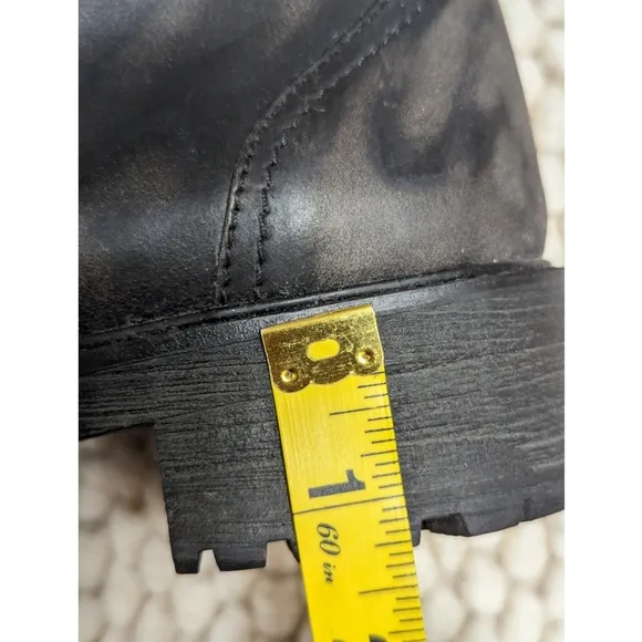 Zara Distressed look Flat Leather Lace Up Ankle Boots Women's Size 6