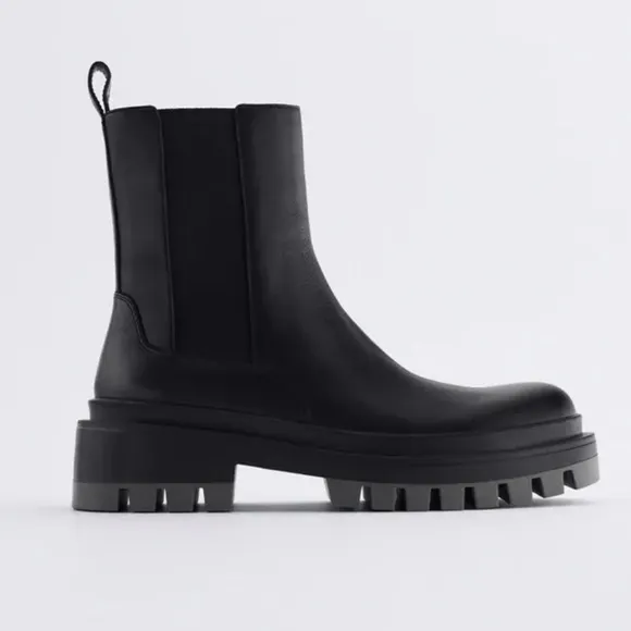 ZARA FLAT LEATHER ANKLE BOOTS WITH TRACK SOLE - Black
