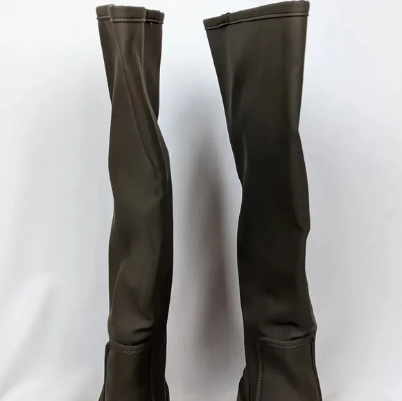 Zara low heeled rubberized boots