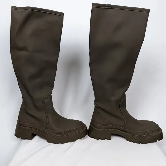 Zara low heeled rubberized boots