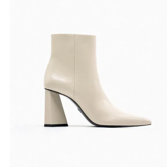 Zara TRIANGULAR HEELED ANKLE BOOTS
