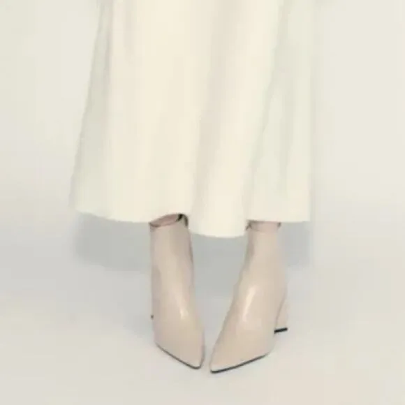 Zara TRIANGULAR HEELED ANKLE BOOTS