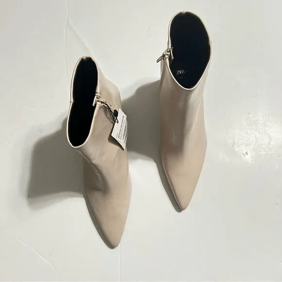 Zara TRIANGULAR HEELED ANKLE BOOTS