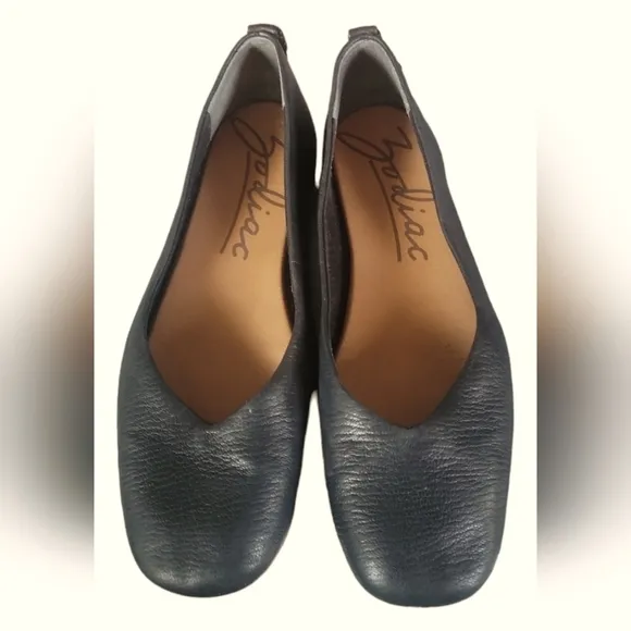 Zodiac Women's Leather Cushioned Footbed Slip-on Ballet Flats Sz 9