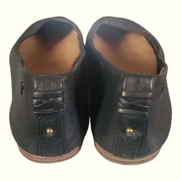 Zodiac Women's Leather Cushioned Footbed Slip-on Ballet Flats Sz 9